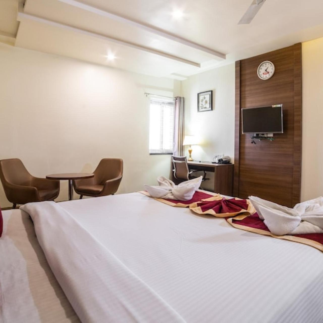 Hotel Svm Grand Medipally 海得拉巴 外观 照片