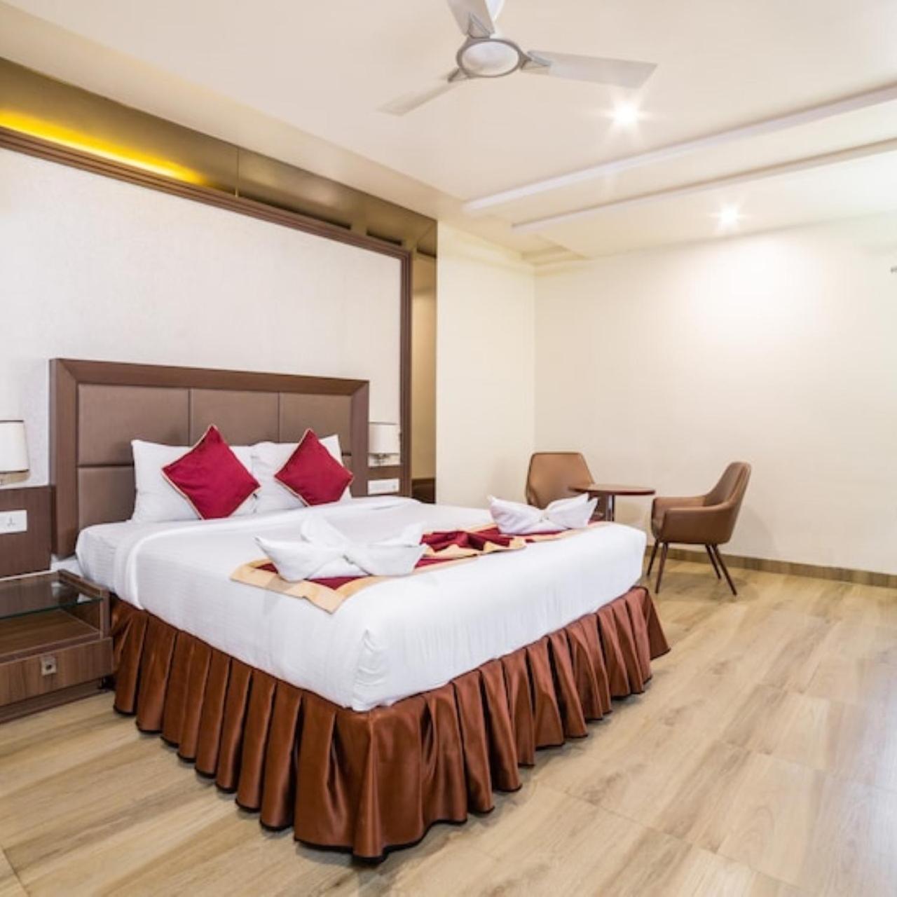 Hotel Svm Grand Medipally 海得拉巴 外观 照片