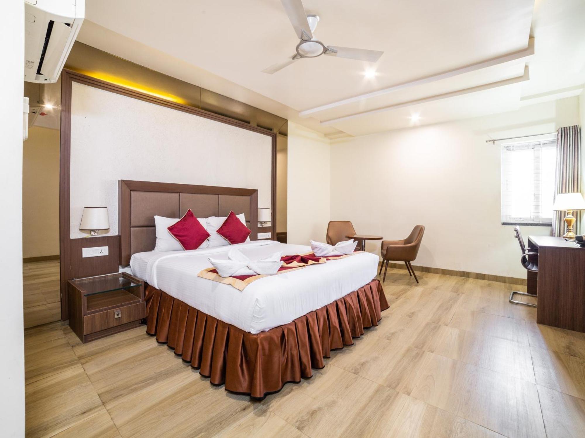 Hotel Svm Grand Medipally 海得拉巴 外观 照片